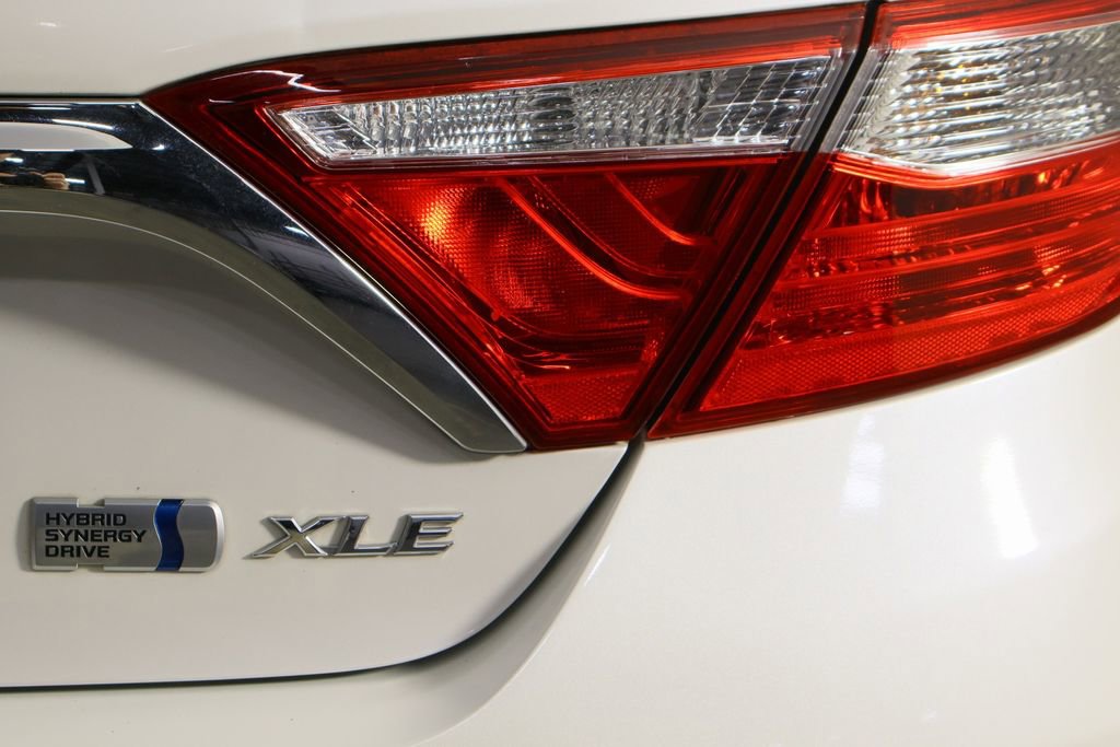 Used 2015 Toyota Camry XLE w/ Moonroof Package image 41