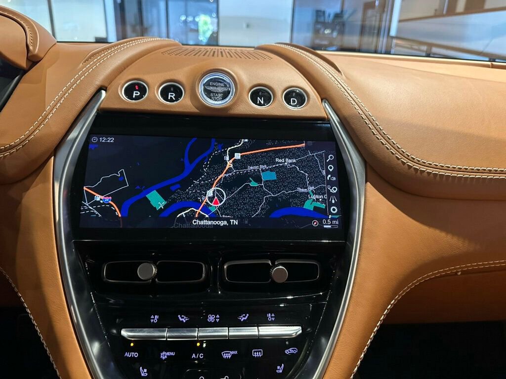 Used 2021 Aston Martin DBX AWD/4WD image 19