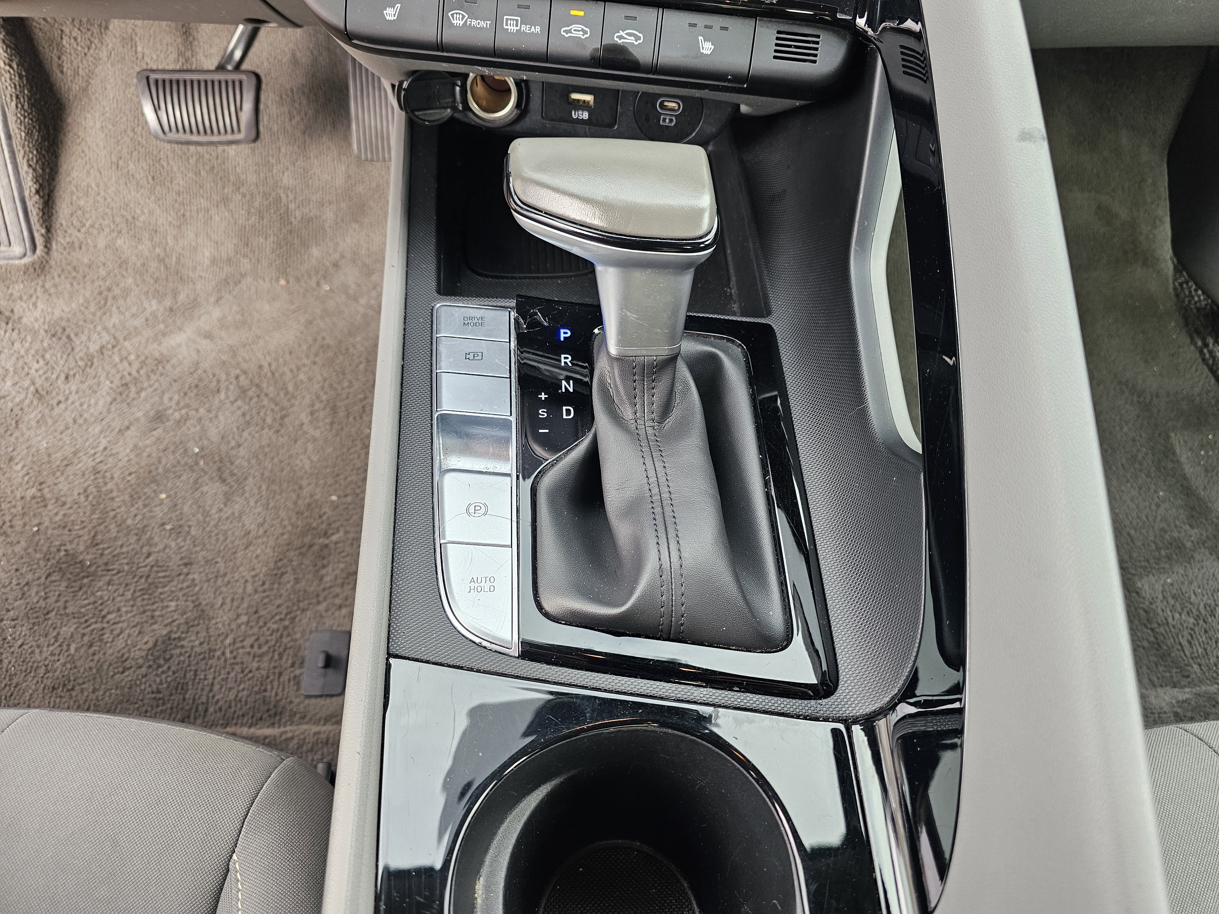 Used 2025 Hyundai Elantra SEL image 24