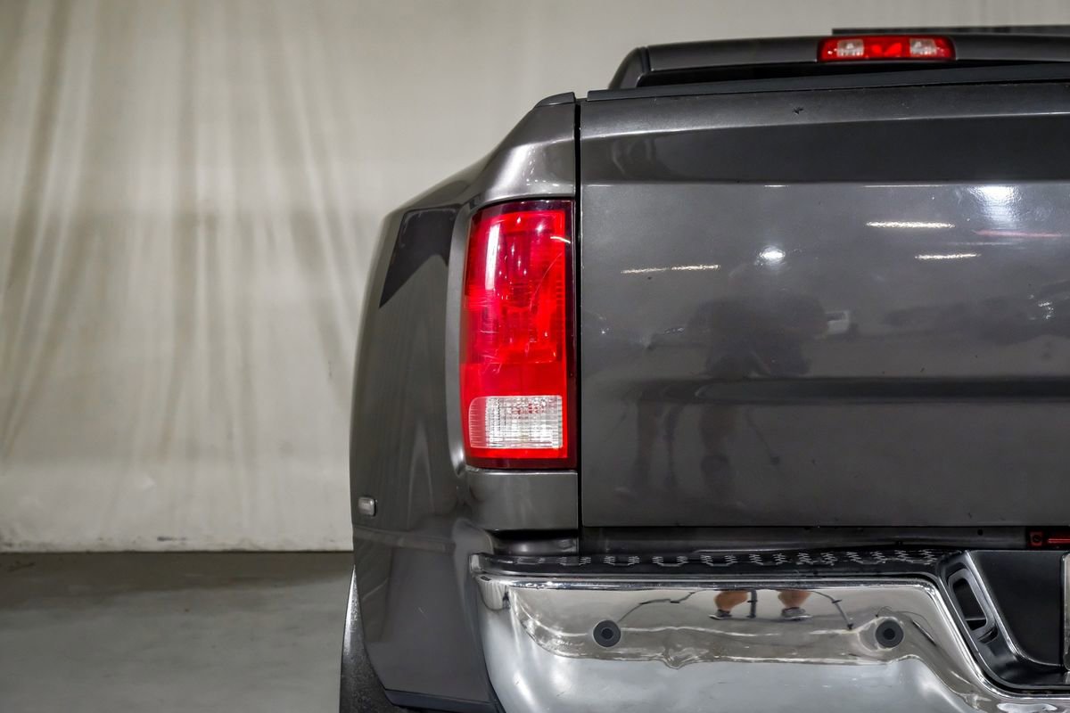 Used 2015 RAM 3500 Tradesman w/ Chrome Appearance Group image 39