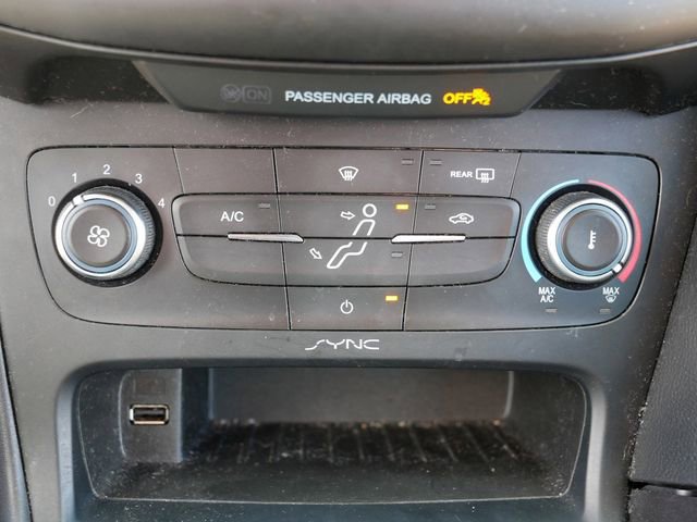 Used 2017 Ford Focus SE image 29