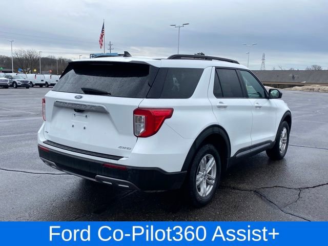 Used 2022 Ford Explorer XLT image 4