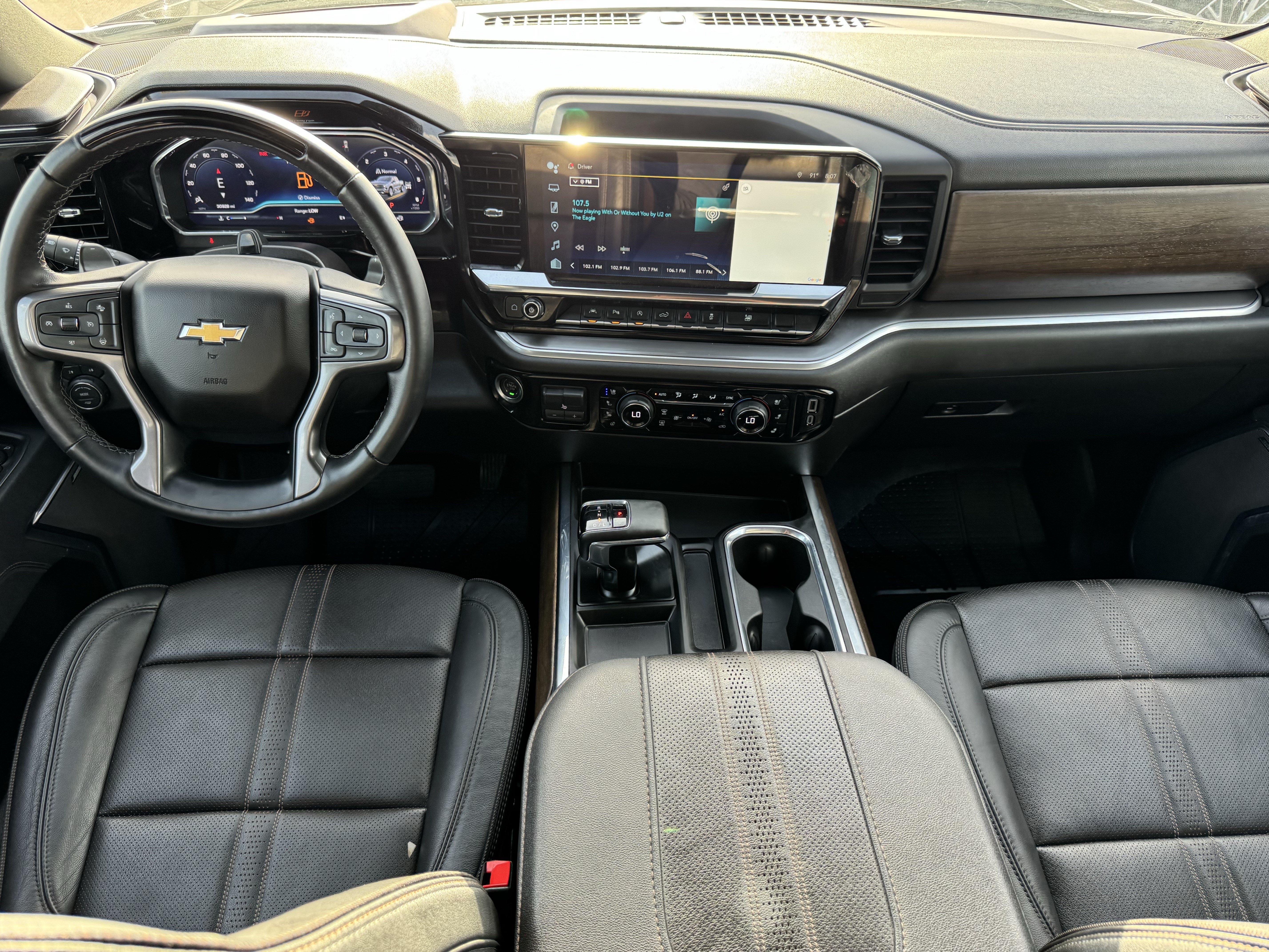 Used 2025 Chevrolet Silverado 1500 High Country w/ High Country Premium Package AWD/4WD image 10