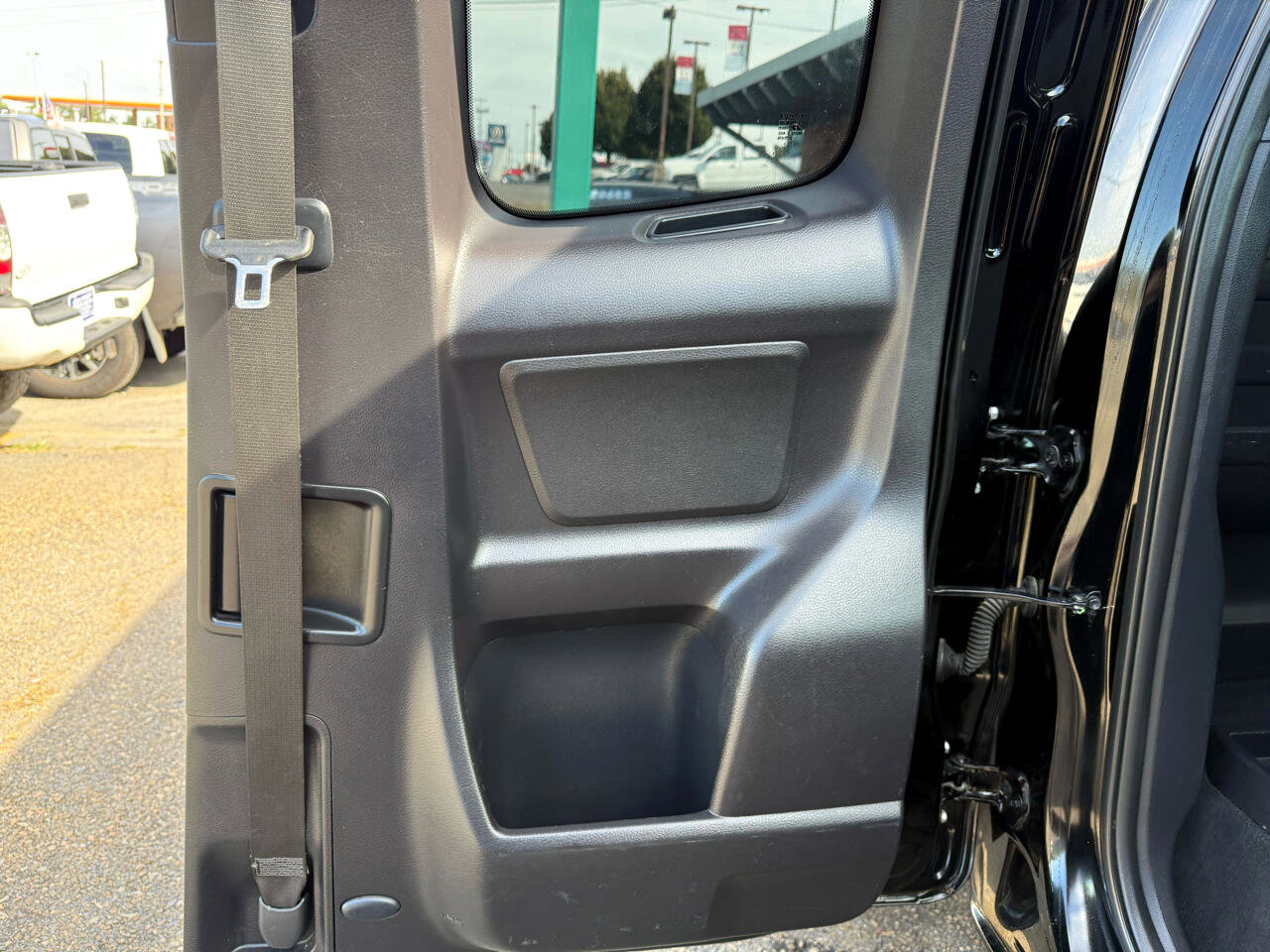 Used 2017 Toyota Tacoma SR image 23