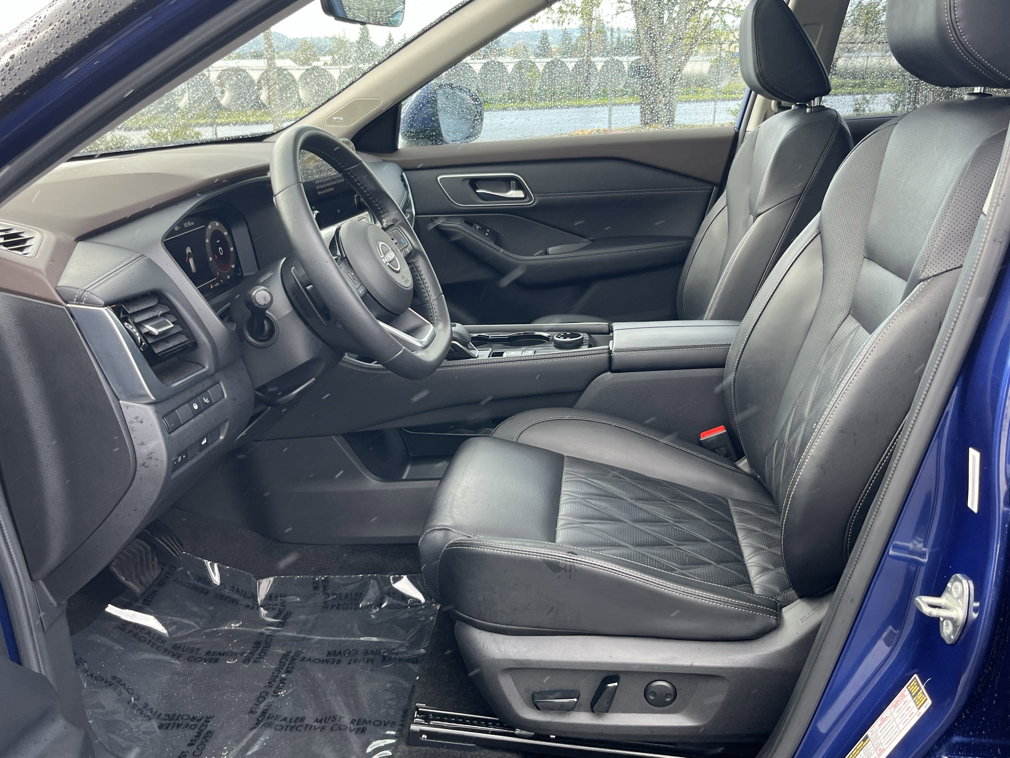 Used 2023 Nissan Rogue Platinum w/ Platinum Premium Package image 10