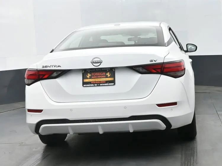 Used 2024 Nissan Sentra SV FWD image 8