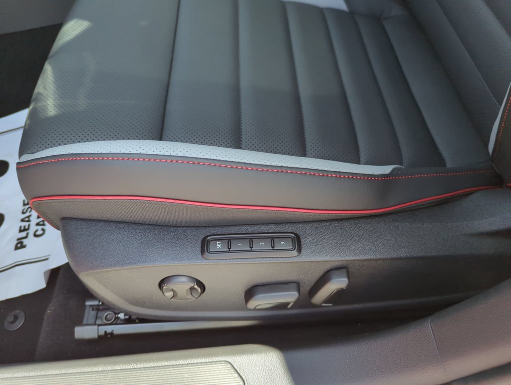 New 2026 Volkswagen GTI SE FWD image 34