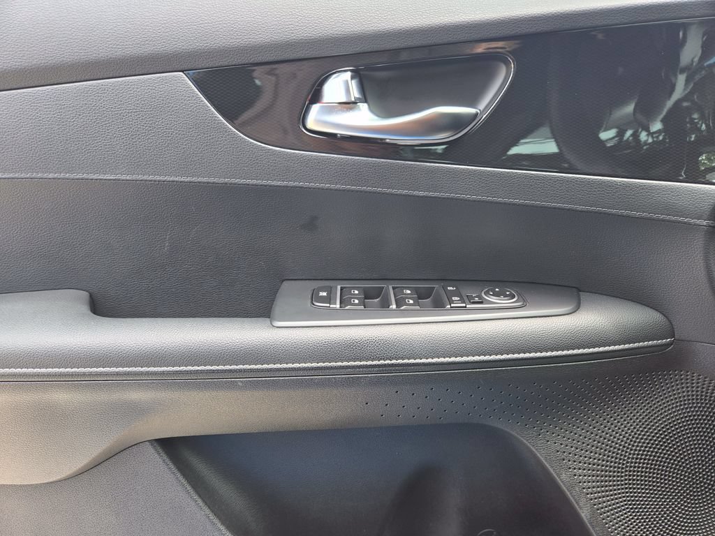 Certified 2024 Kia Forte GT-Line FWD image 24