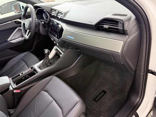 Certified 2024 Audi Q3 2.0T Premium Plus AWD/4WD image 24