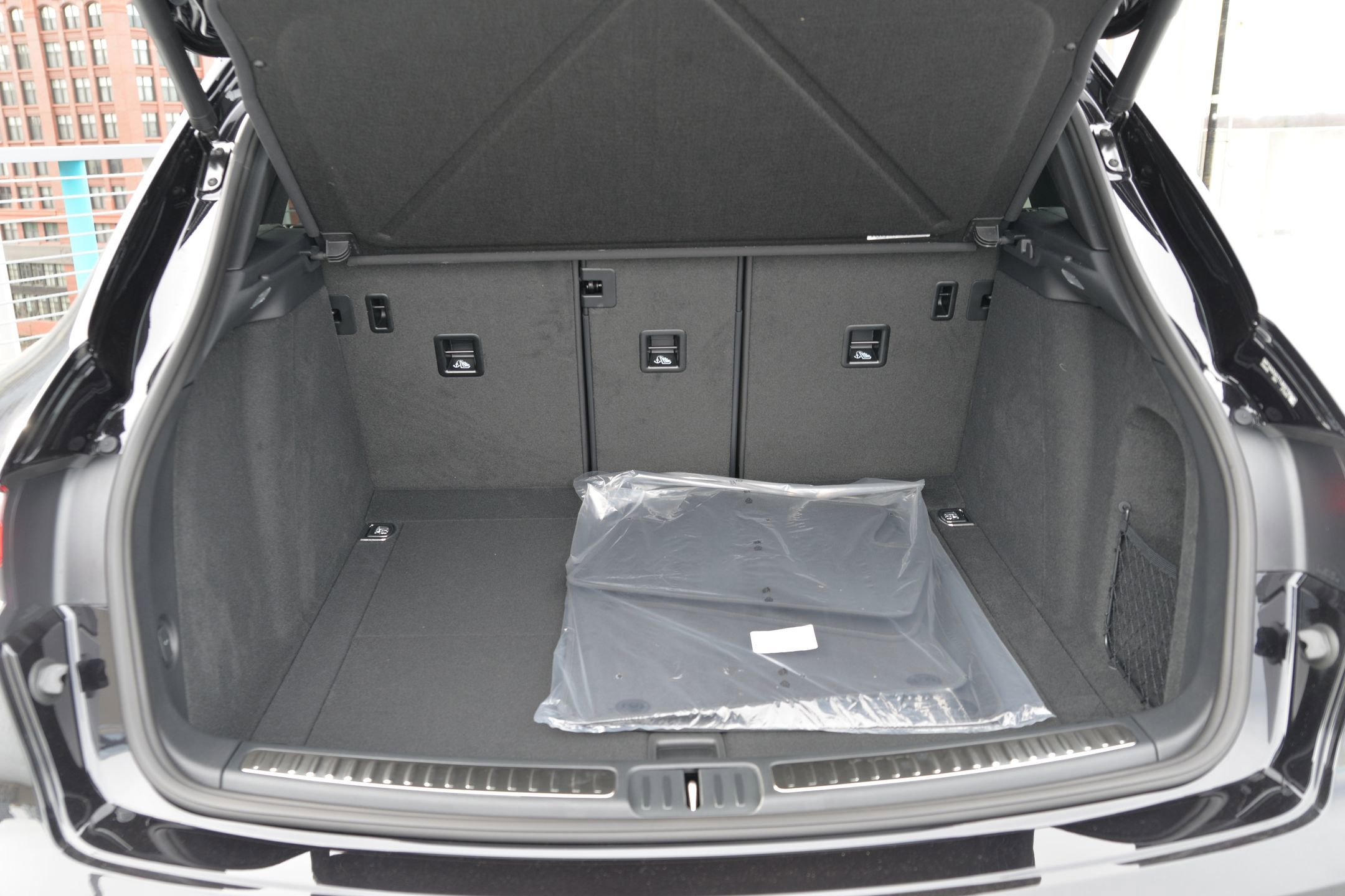 New 2026 Porsche Macan image 27