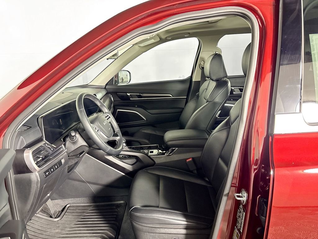 Used 2024 Kia Telluride S w/ S Sunroof Package image 11