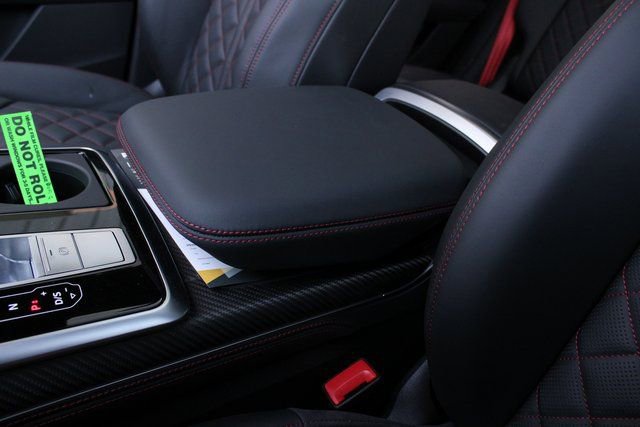 New 2026 Audi SQ8 Prestige image 19