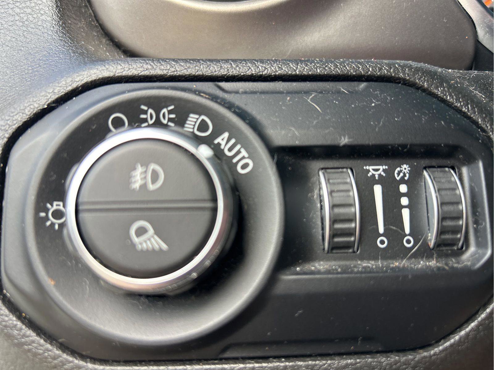 Used 2020 Jeep Gladiator Sport w/ Quick Order Package 24S AWD/4WD image 25