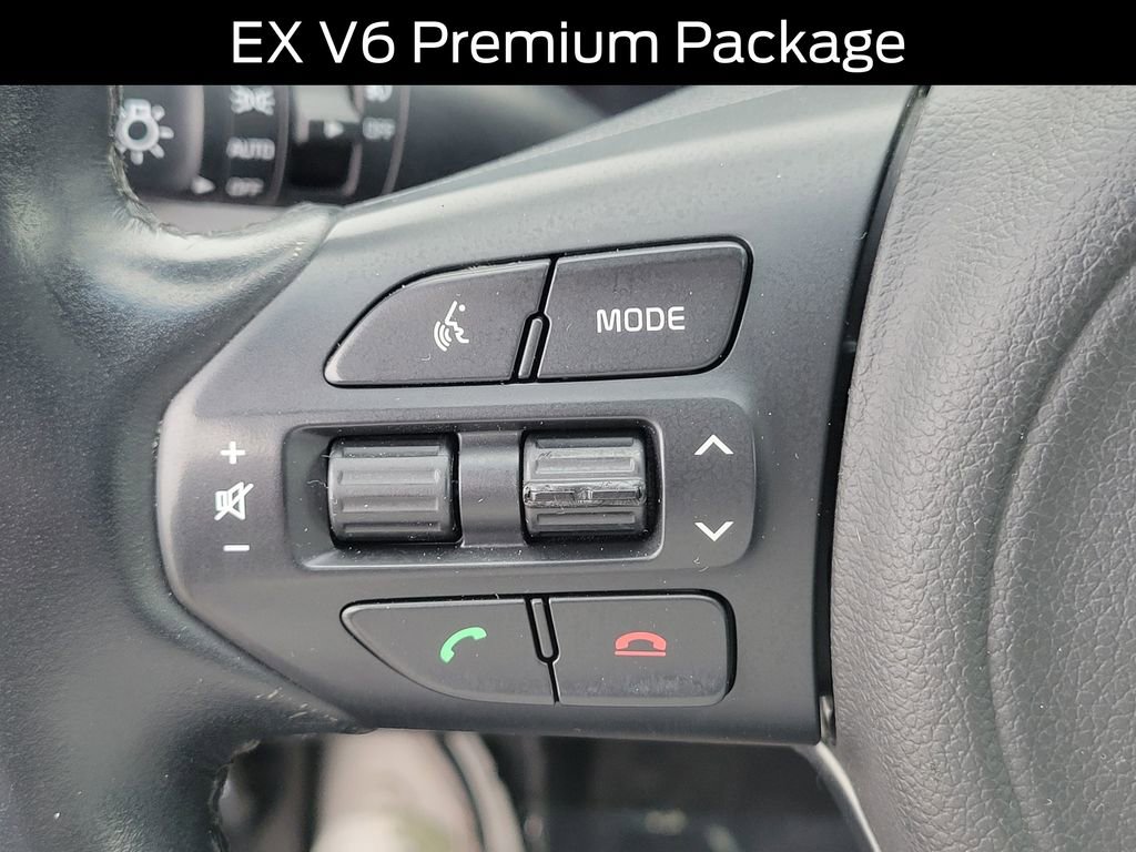 Used 2017 Kia Sorento EX w/ EX Advanced Touring Package FWD image 21