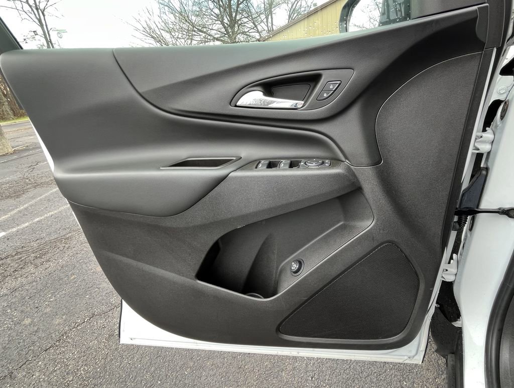 Certified 2024 Chevrolet Equinox LT w/ LPO, Floor Liner Package image 9