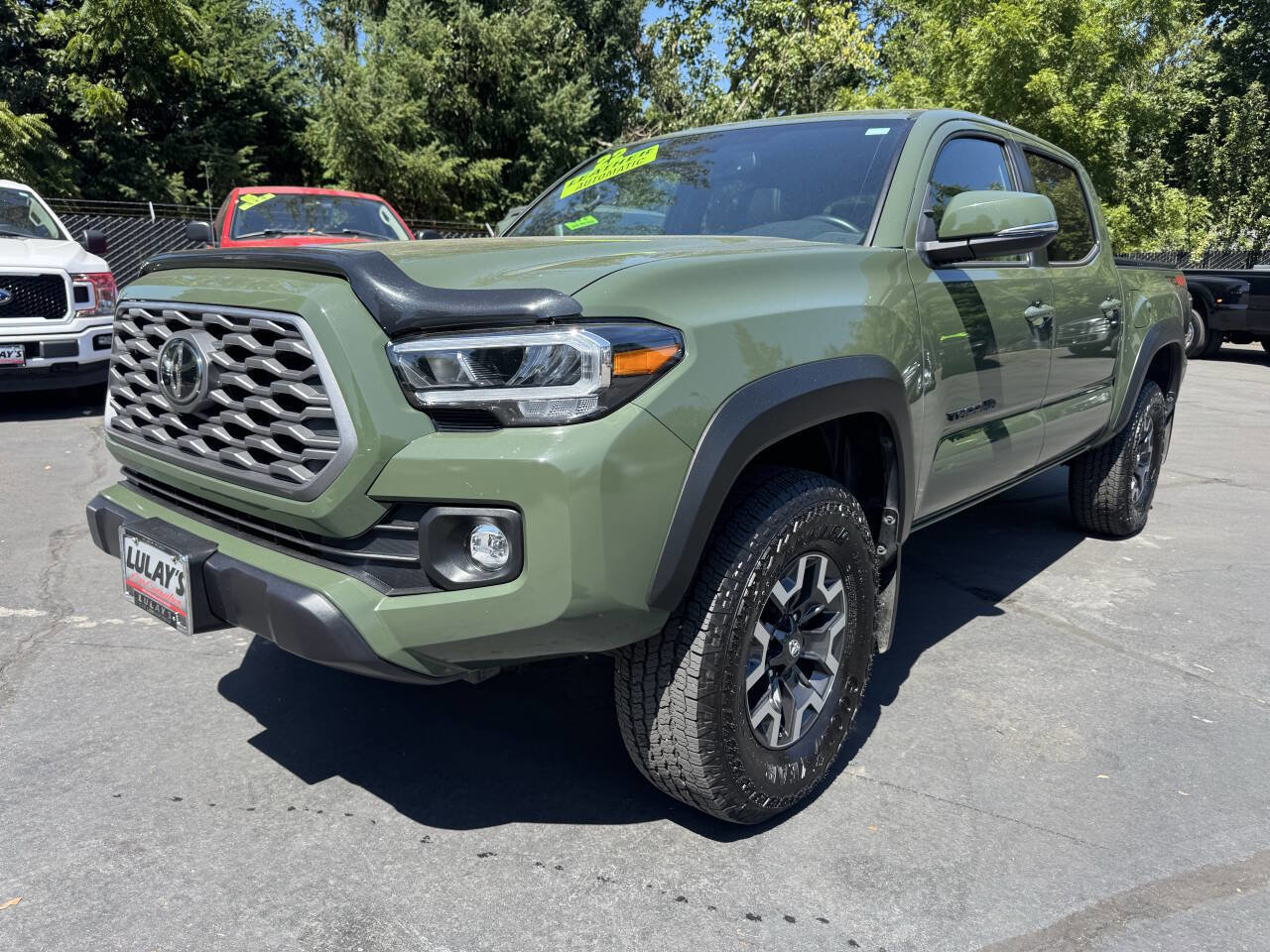 Used 2022 Toyota Tacoma TRD Off-Road w/ TRD Premium Off Road Package image 1