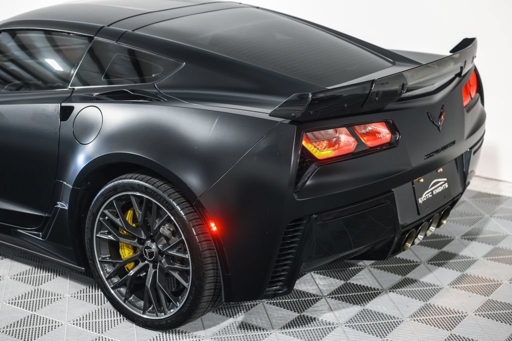 Used 2016 Chevrolet Corvette Z06 w/ 3LZ Preferred Equipment Group RWD image 21