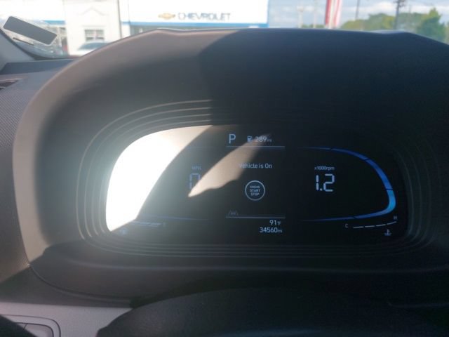 Used 2025 Hyundai Venue SEL FWD image 11