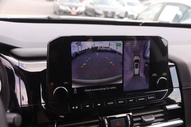 Used 2025 Nissan Pathfinder SL w/ SL Premium Package image 19