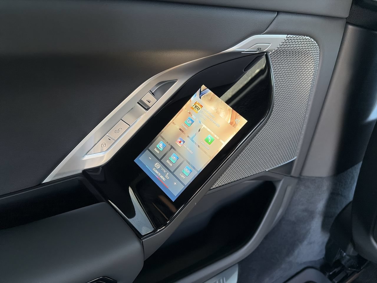 Used 2025 BMW i7 eDrive50 w/ Executive Package RWD image 34
