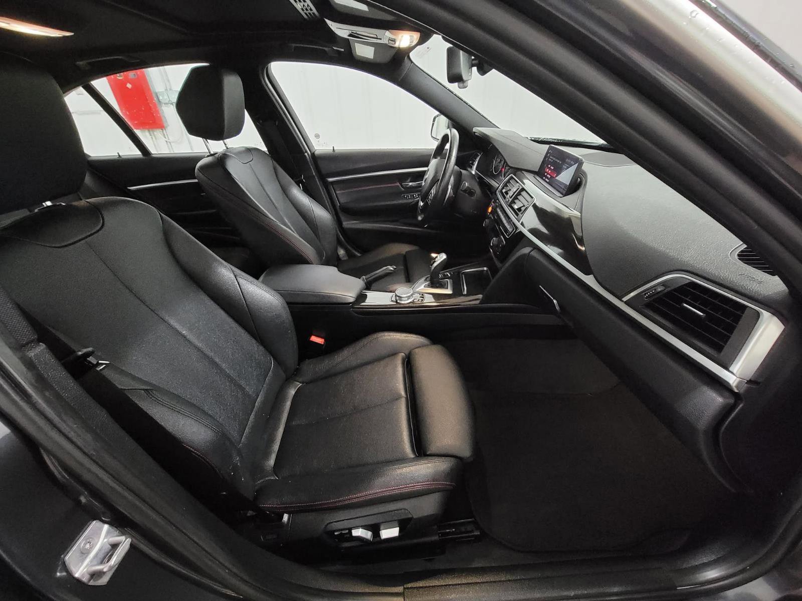 Used 2018 BMW 330i xDrive Sedan w/ Convenience Package image 24
