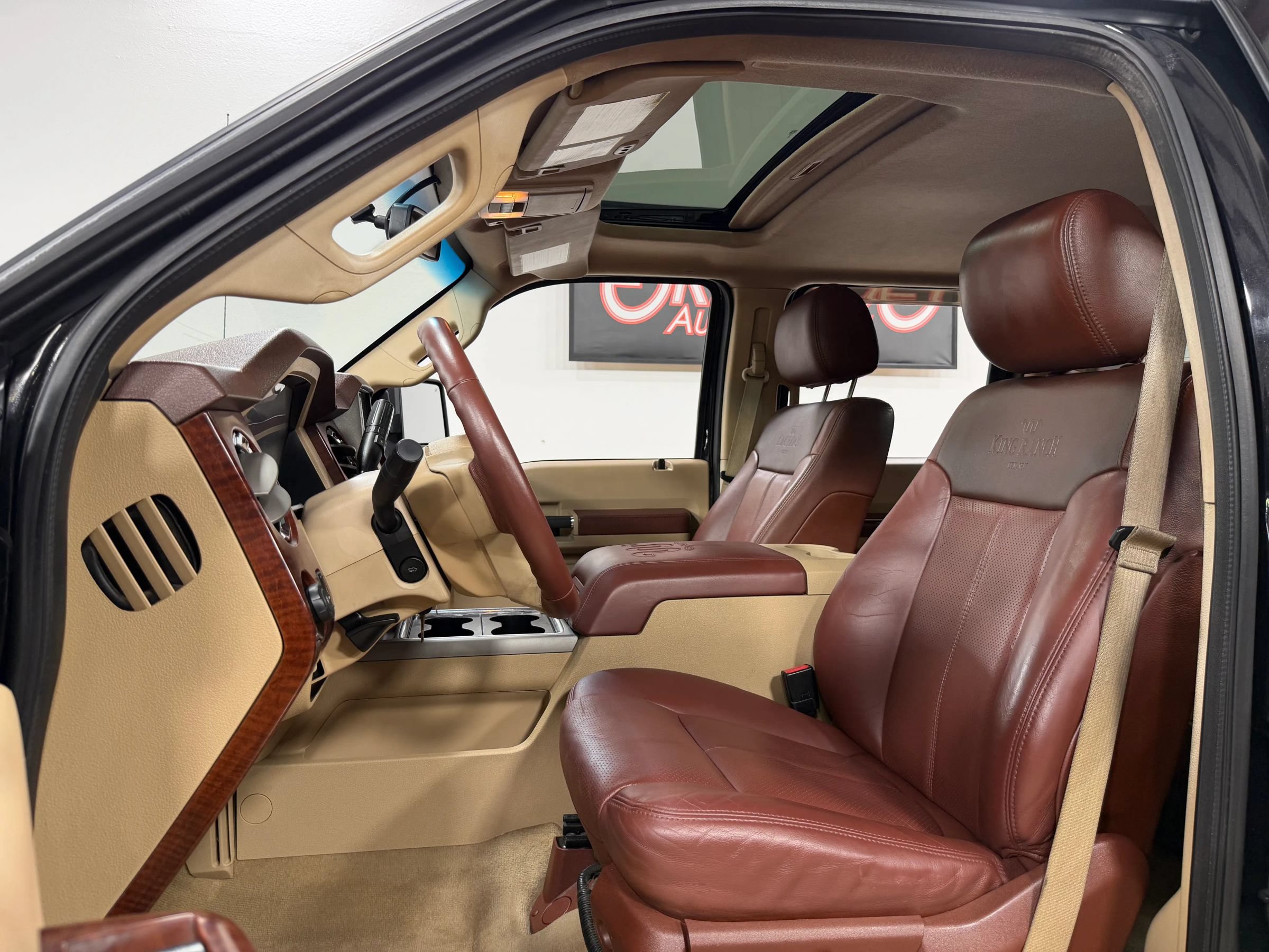 Used 2013 Ford F250 King Ranch w/ FX4 Off Road Pkg AWD/4WD image 13