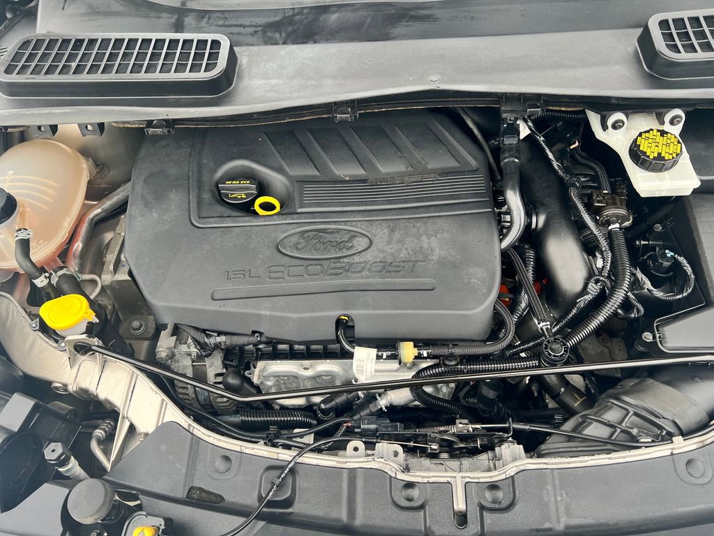 Used 2018 Ford Escape SE image 32