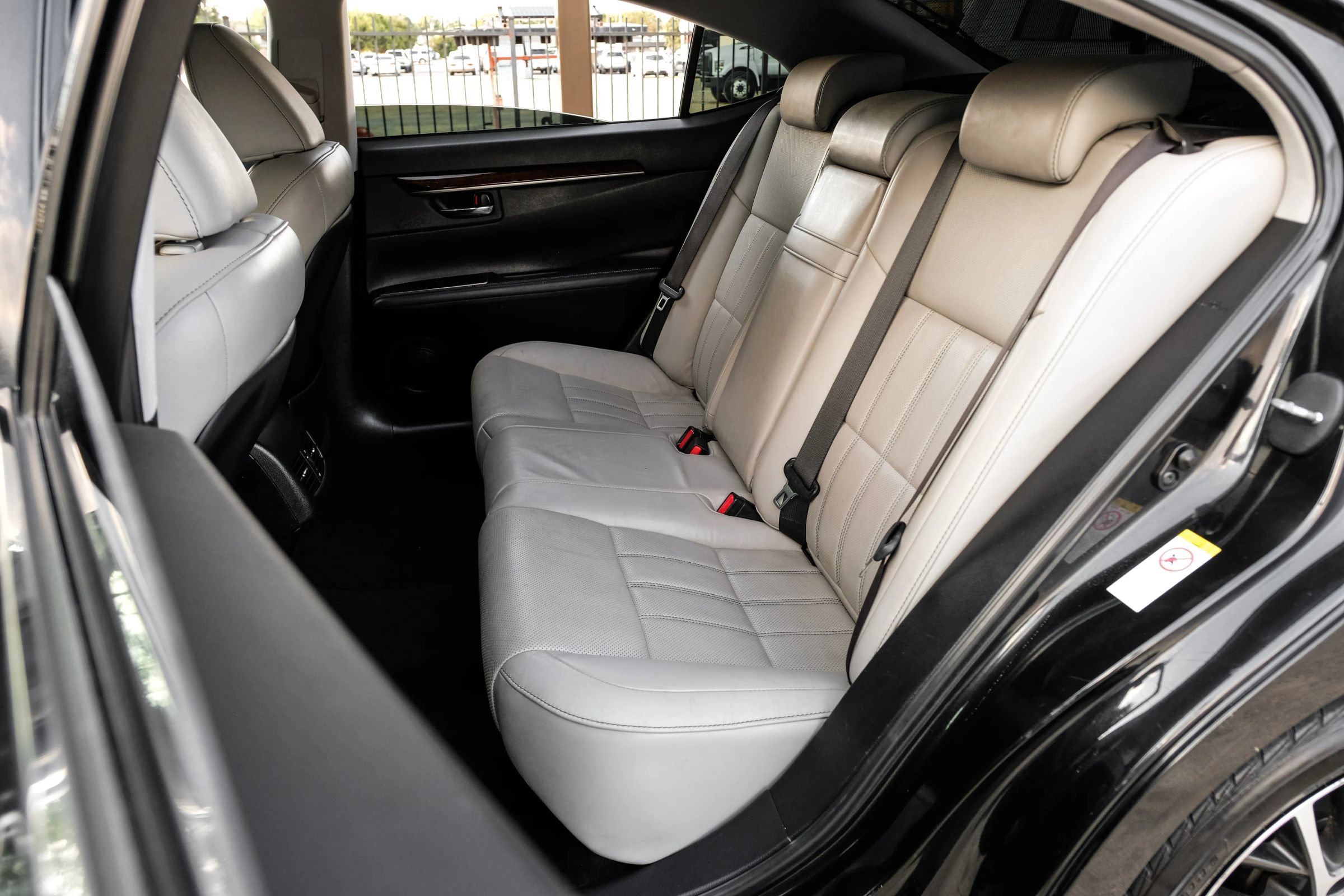 Used 2017 Lexus ES 350 w/ Luxury Package FWD image 48
