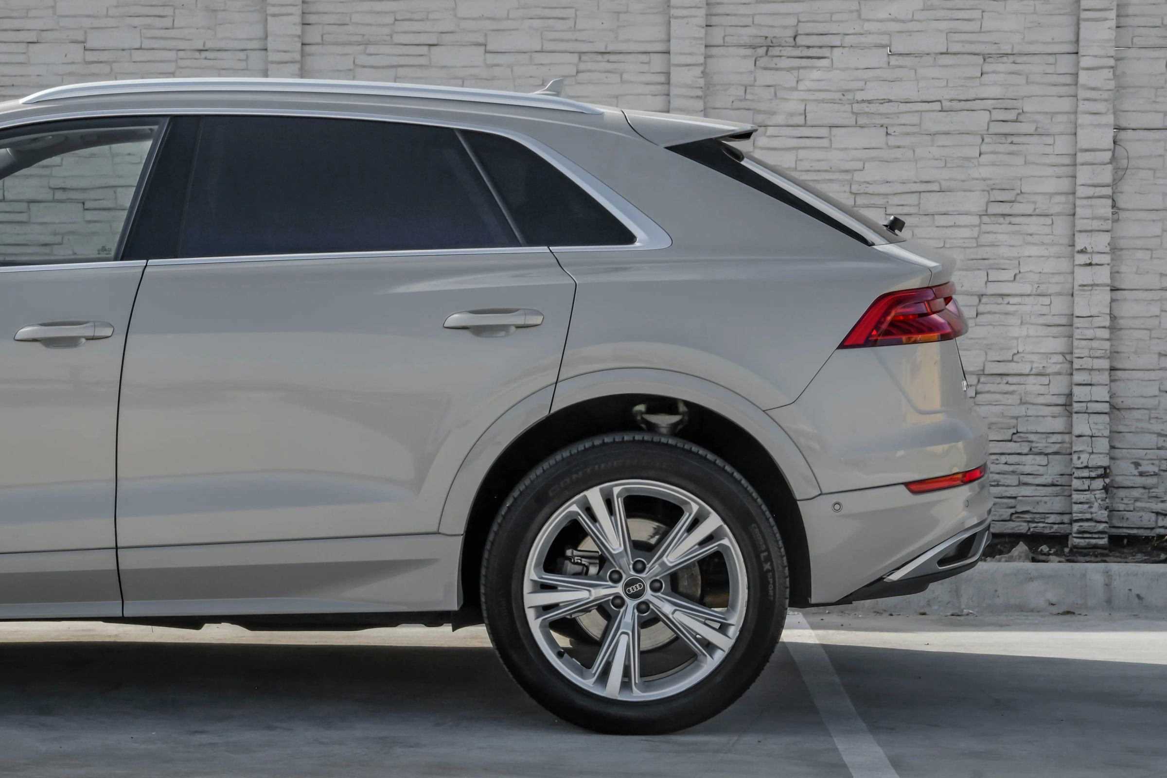 Used 2021 Audi Q8 Prestige w/ Prestige Package image 14