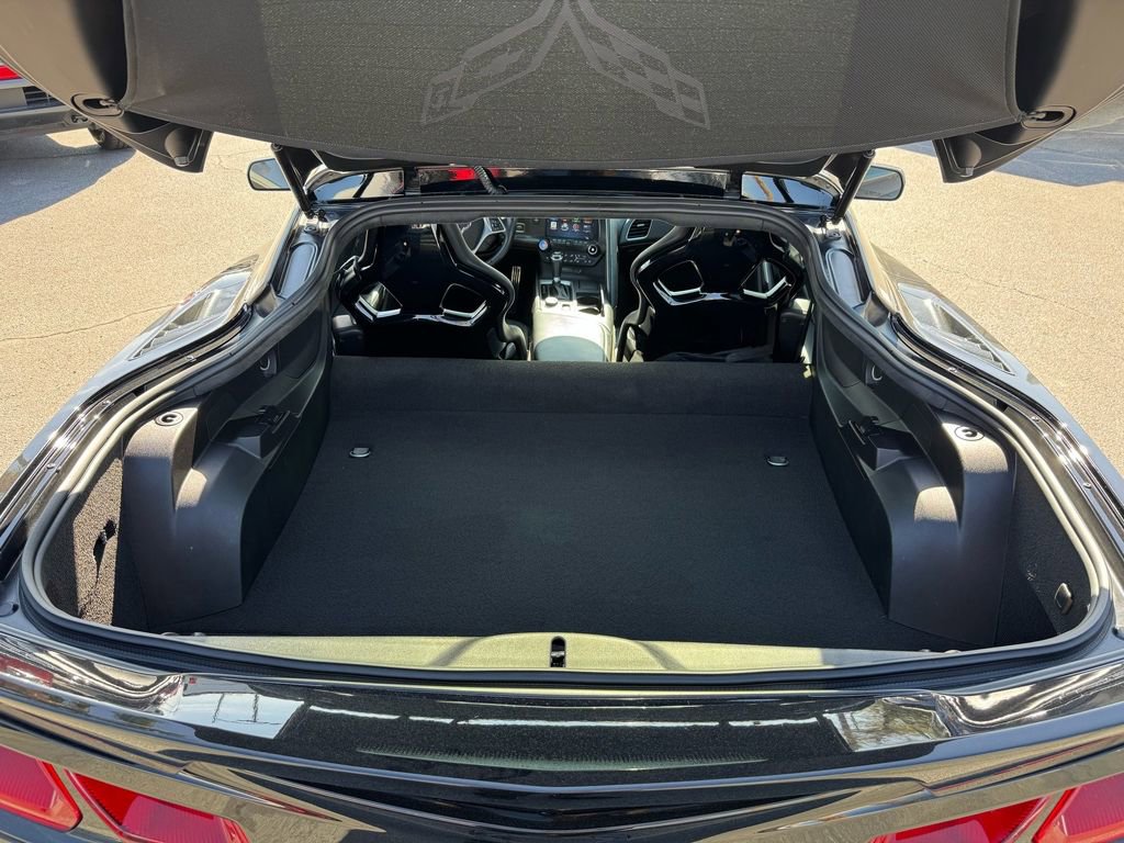 Used 2015 Chevrolet Corvette Stingray Coupe w/ 3LT Preferred Equipment Group image 17