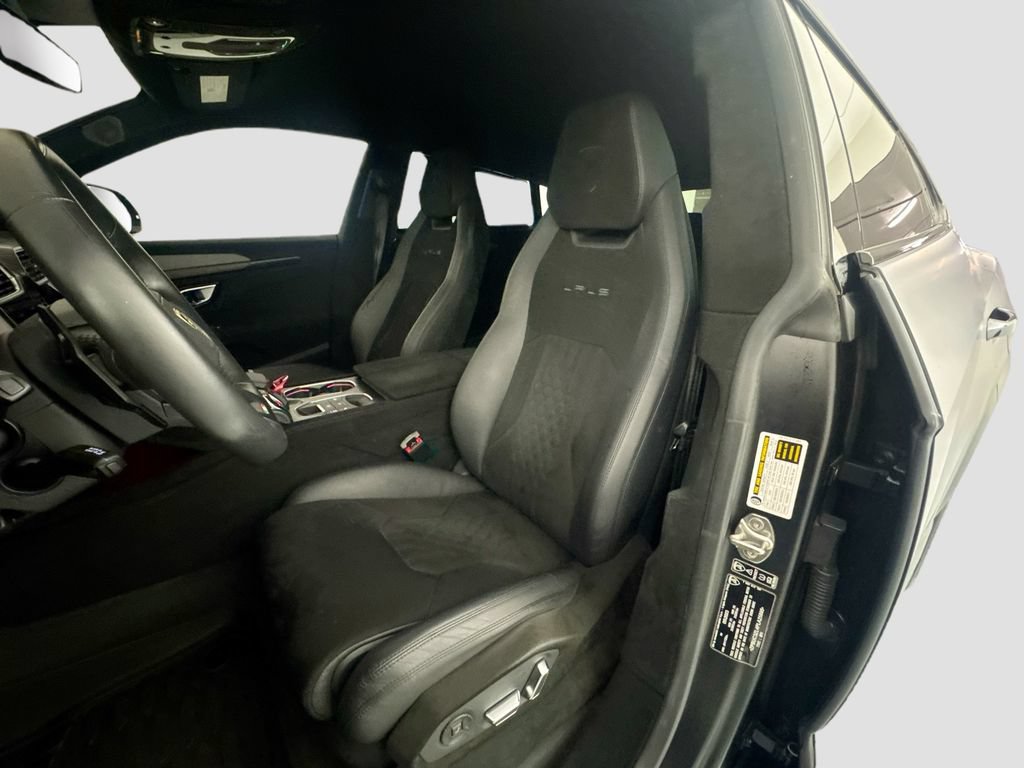 Used 2023 Lamborghini Urus Performante AWD/4WD image 22