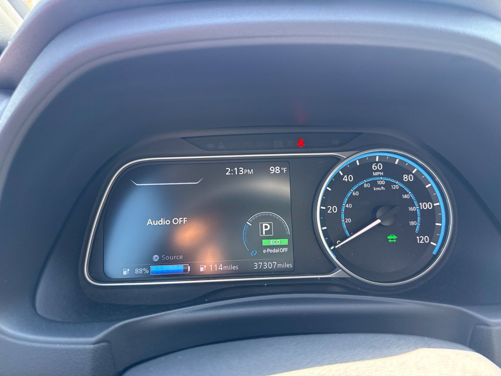 Used 2022 Nissan Leaf SV FWD image 19