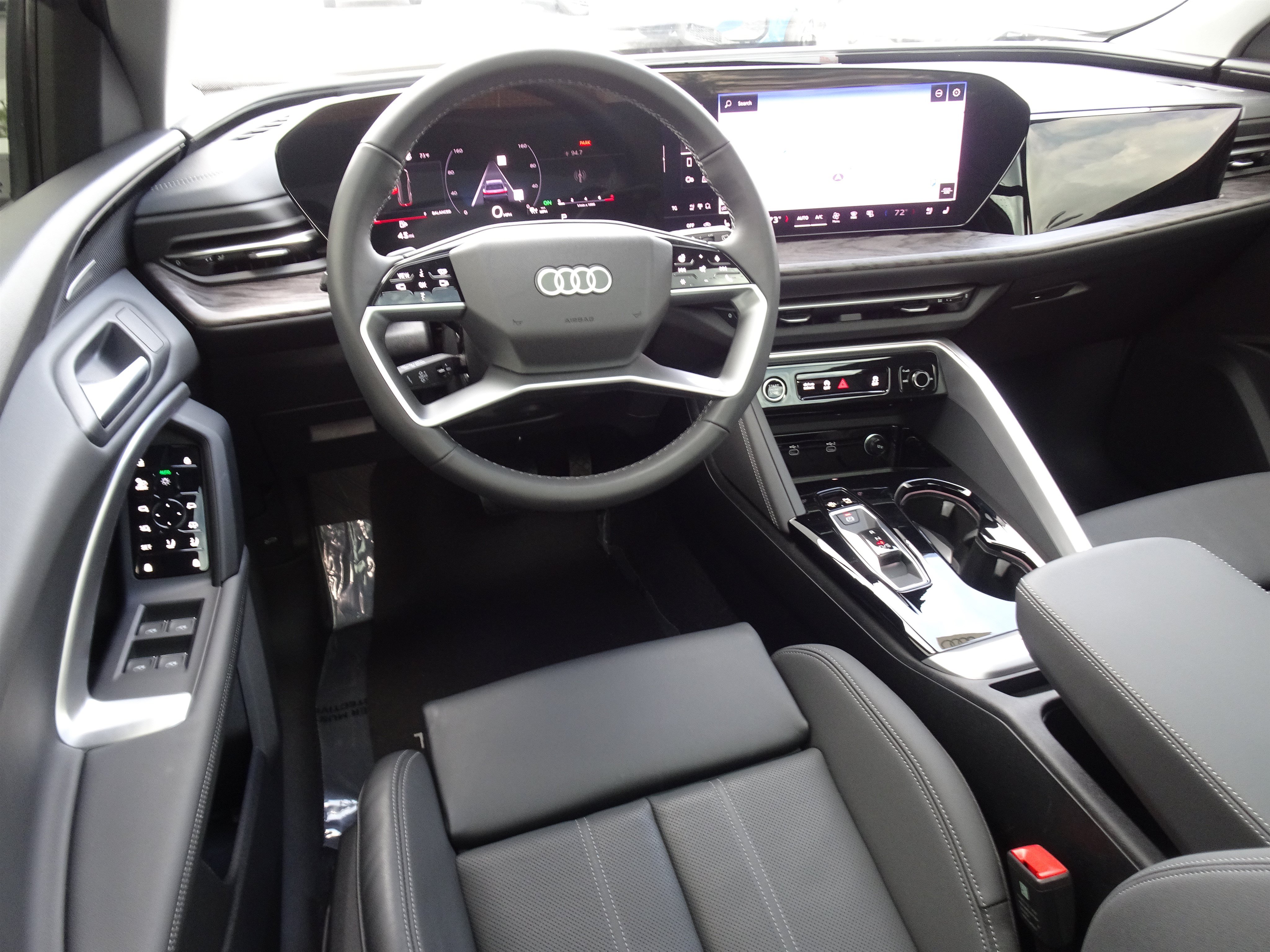 Certified 2025 Audi Q5 Premium Plus AWD/4WD image 10