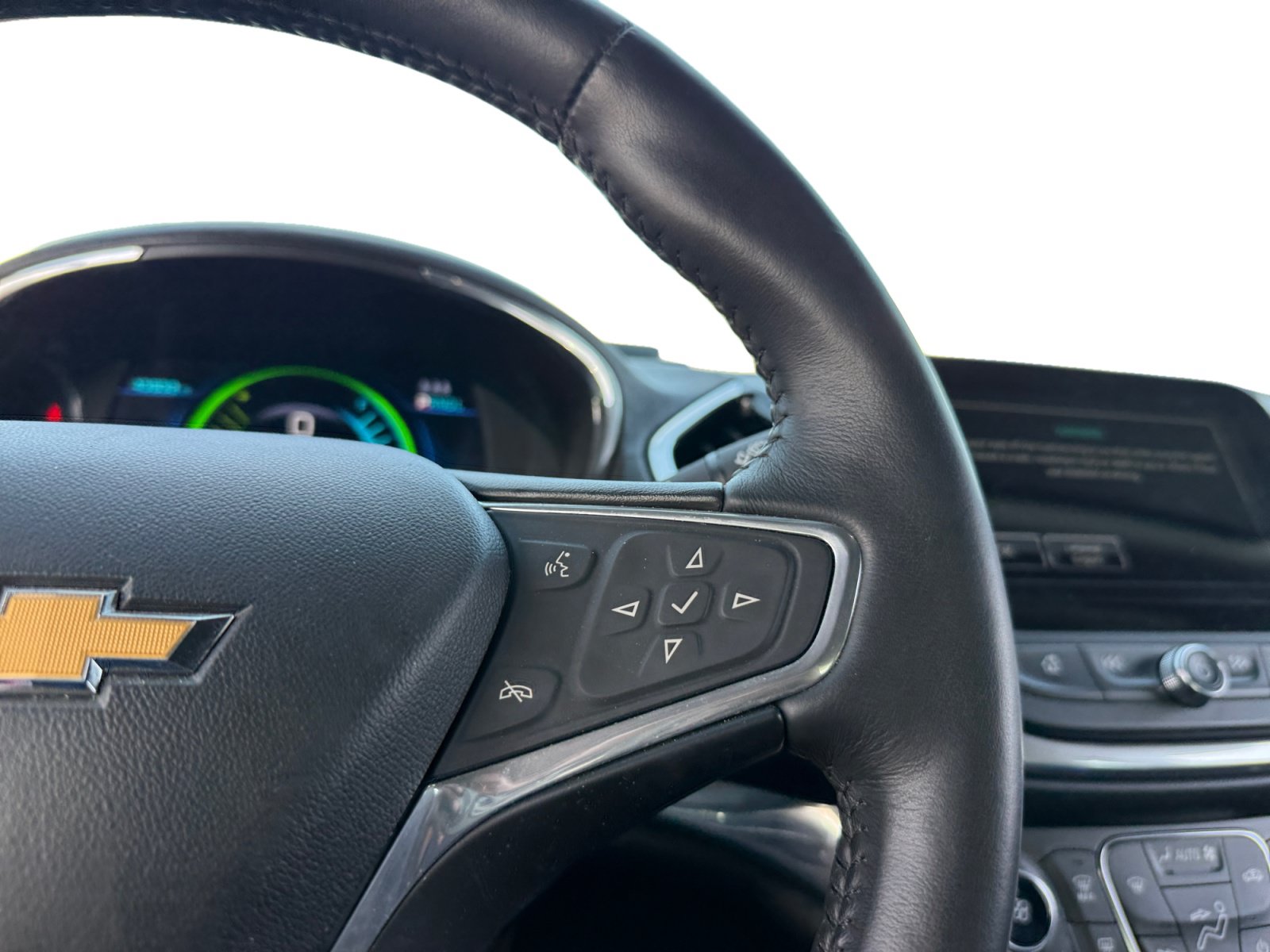 Used 2016 Chevrolet Volt Premier w/ Driver Confidence Package FWD image 15