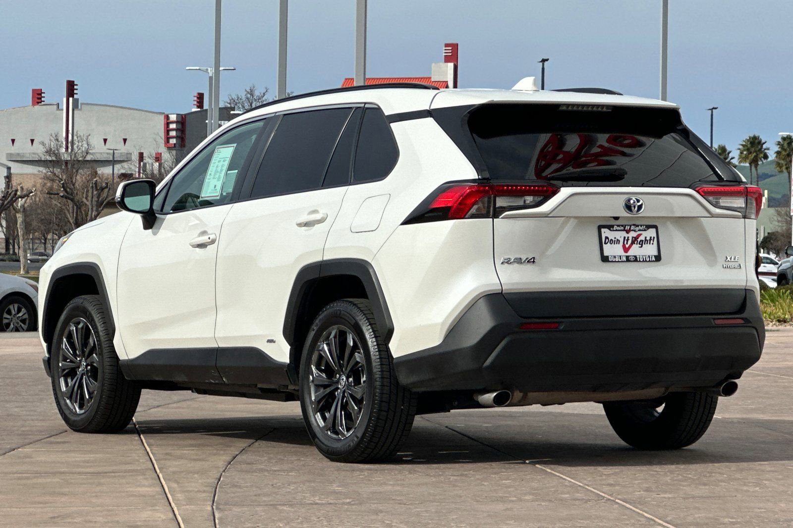Certified 2022 Toyota RAV4 XLE Premium image 7