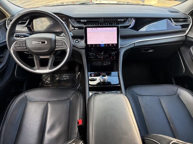 Used 2022 Jeep Grand Cherokee Limited image 4