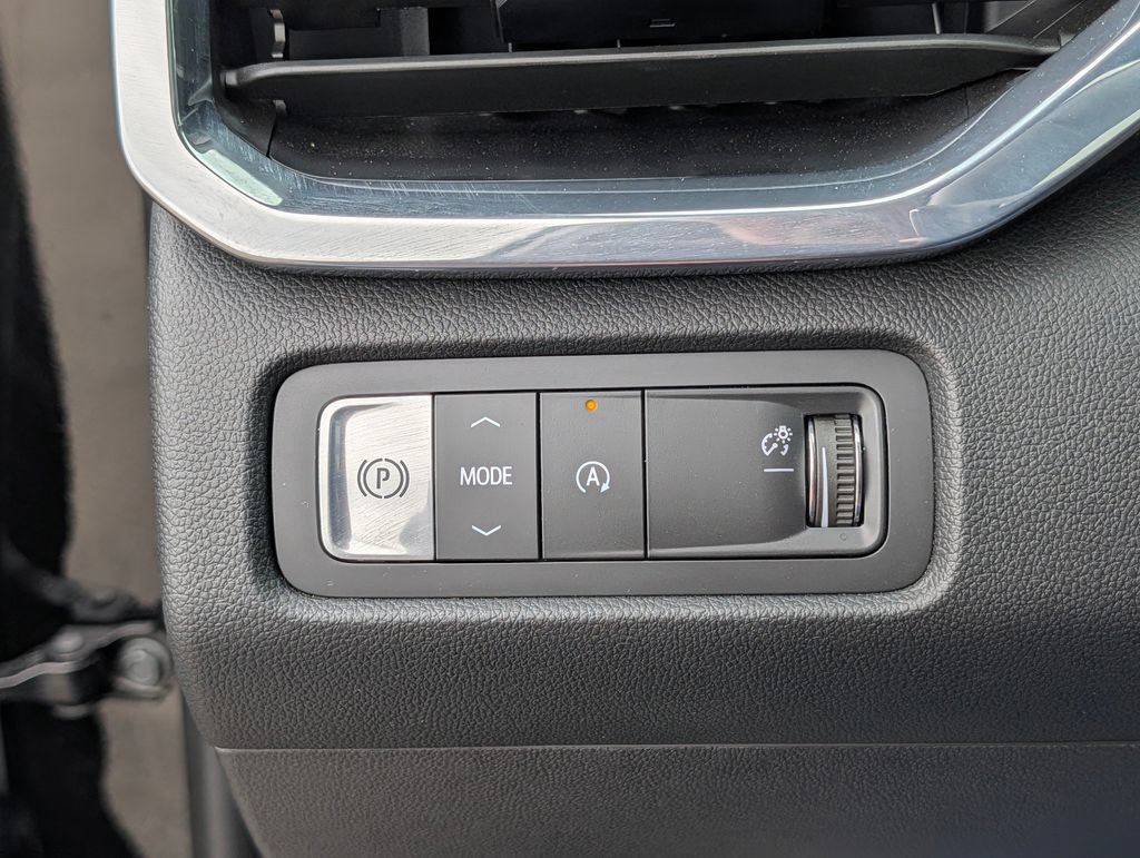 New 2026 GMC Acadia Denali w/ Super Cruise Package FWD image 22