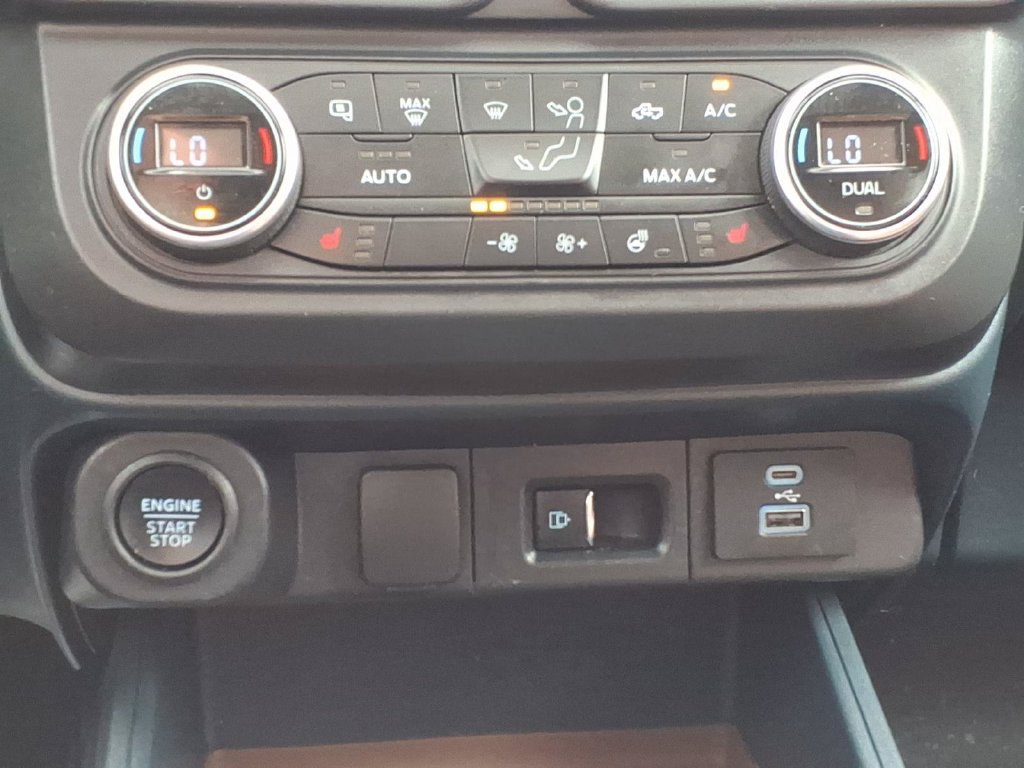Certified 2022 Ford Maverick Lariat w/ Lariat Luxury Package AWD/4WD image 18