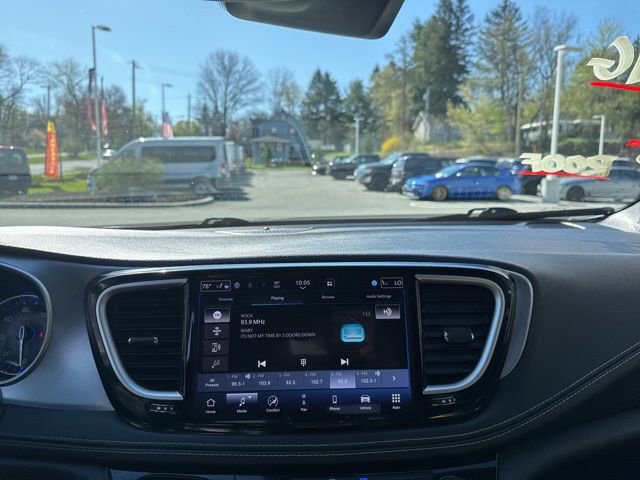 Used 2021 Chrysler Pacifica Touring-L w/ Premium & Safety Sphere Group image 27