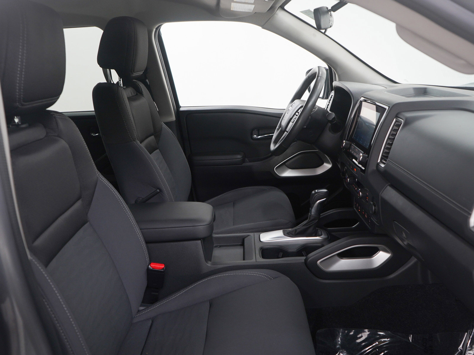 Used 2023 Nissan Frontier SV w/ SV Convenience Package image 11