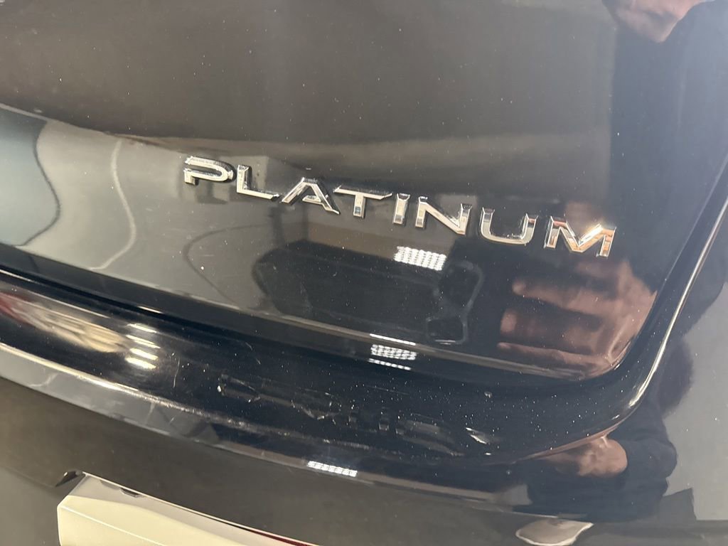 Used 2023 Toyota Crown Platinum AWD/4WD image 18