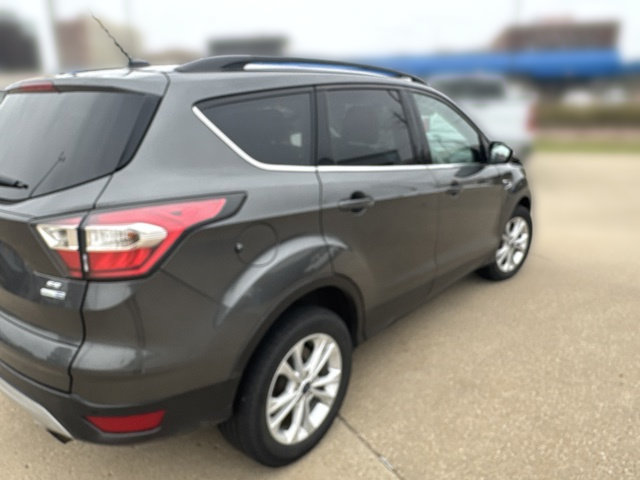 Used 2017 Ford Escape SE w/ Equipment Group 201A AWD/4WD image 38