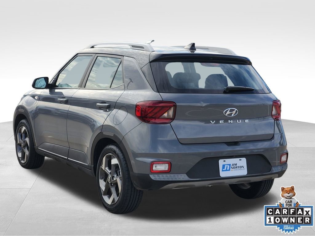 Used 2022 Hyundai Venue Limited w/ Cargo Package image 7