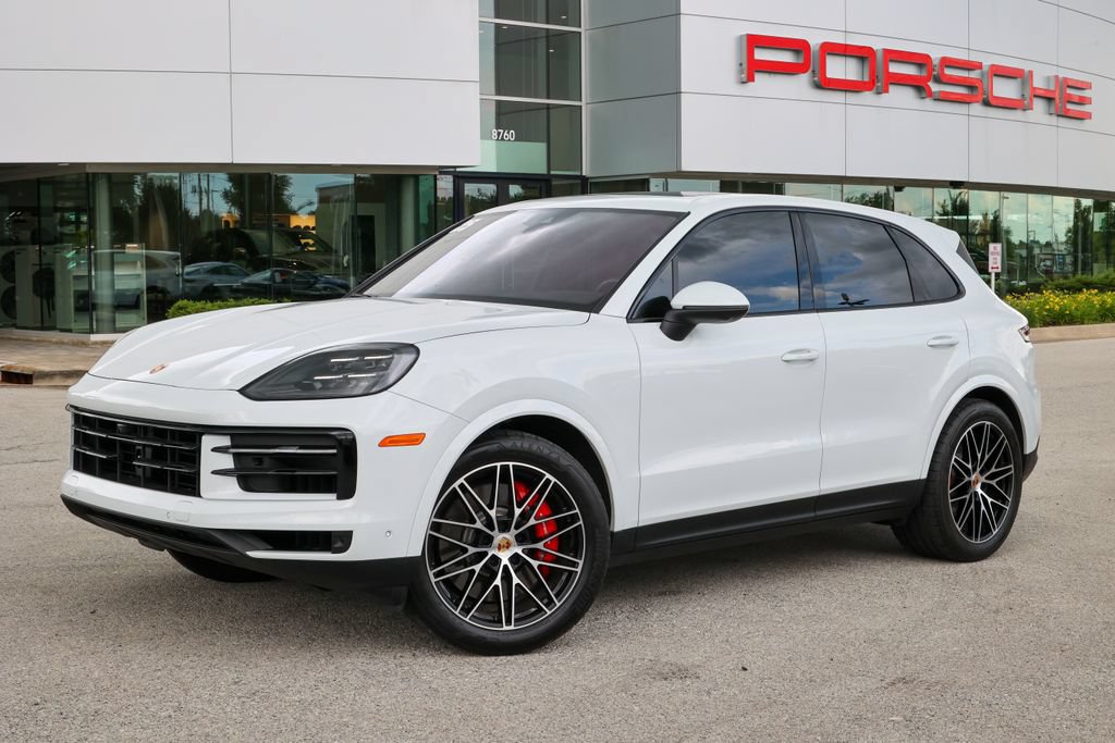 Certified 2025 Porsche Cayenne S AWD/4WD image 27