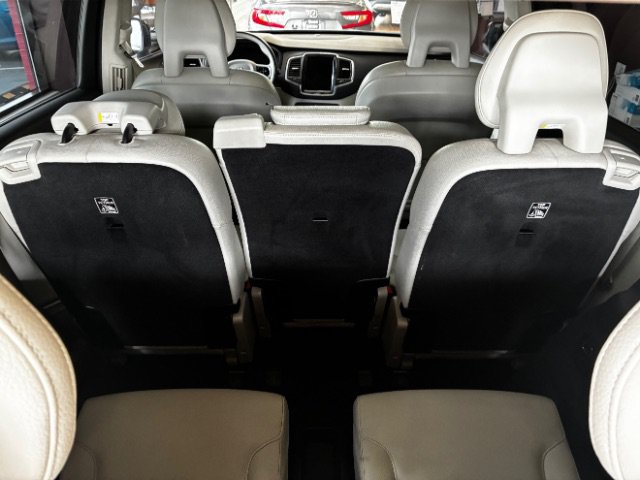 Used 2020 Volvo XC90 T5 Momentum w/ Protection Package Premier FWD image 14