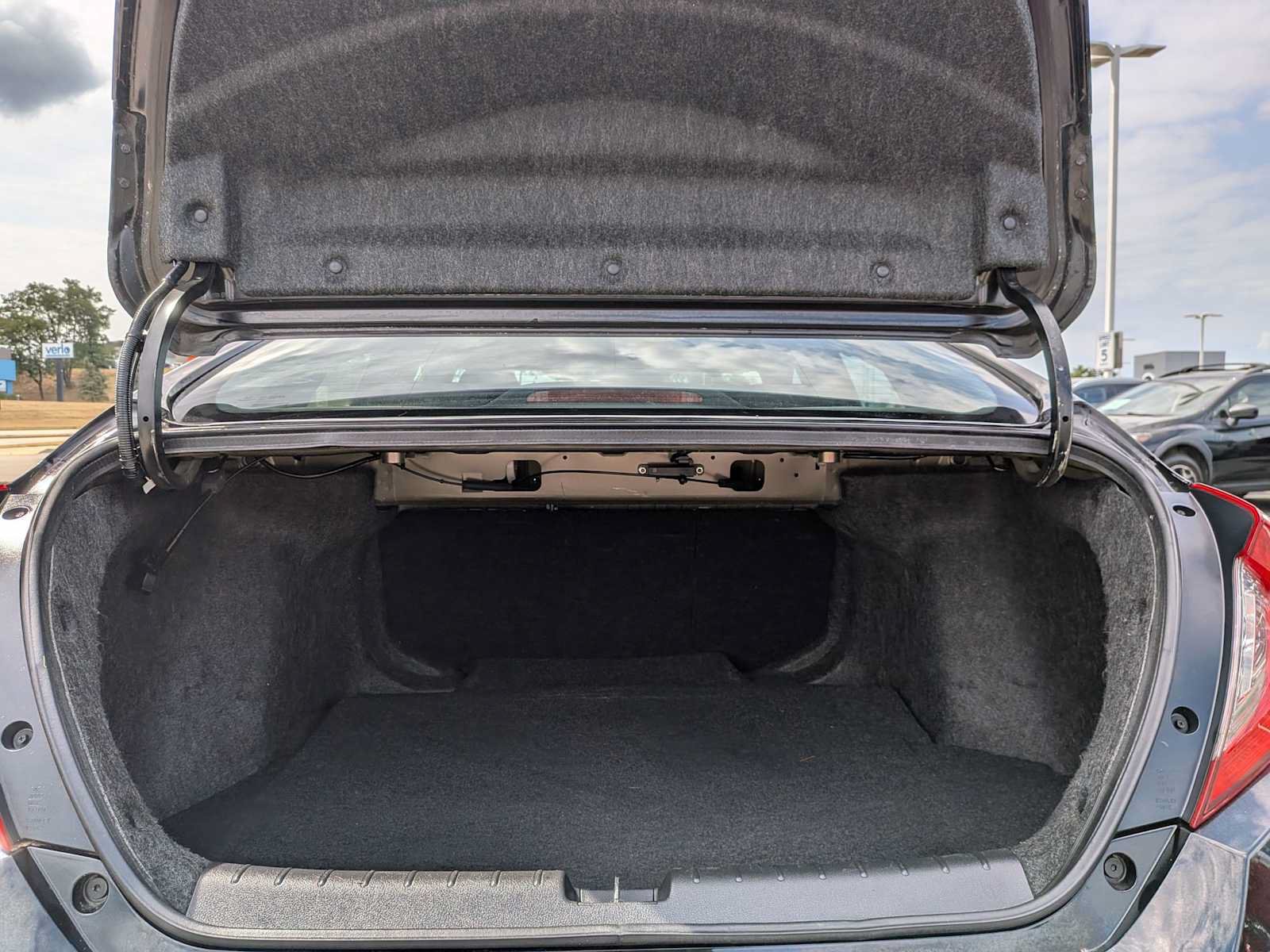 Used 2019 Honda Civic Sport image 29
