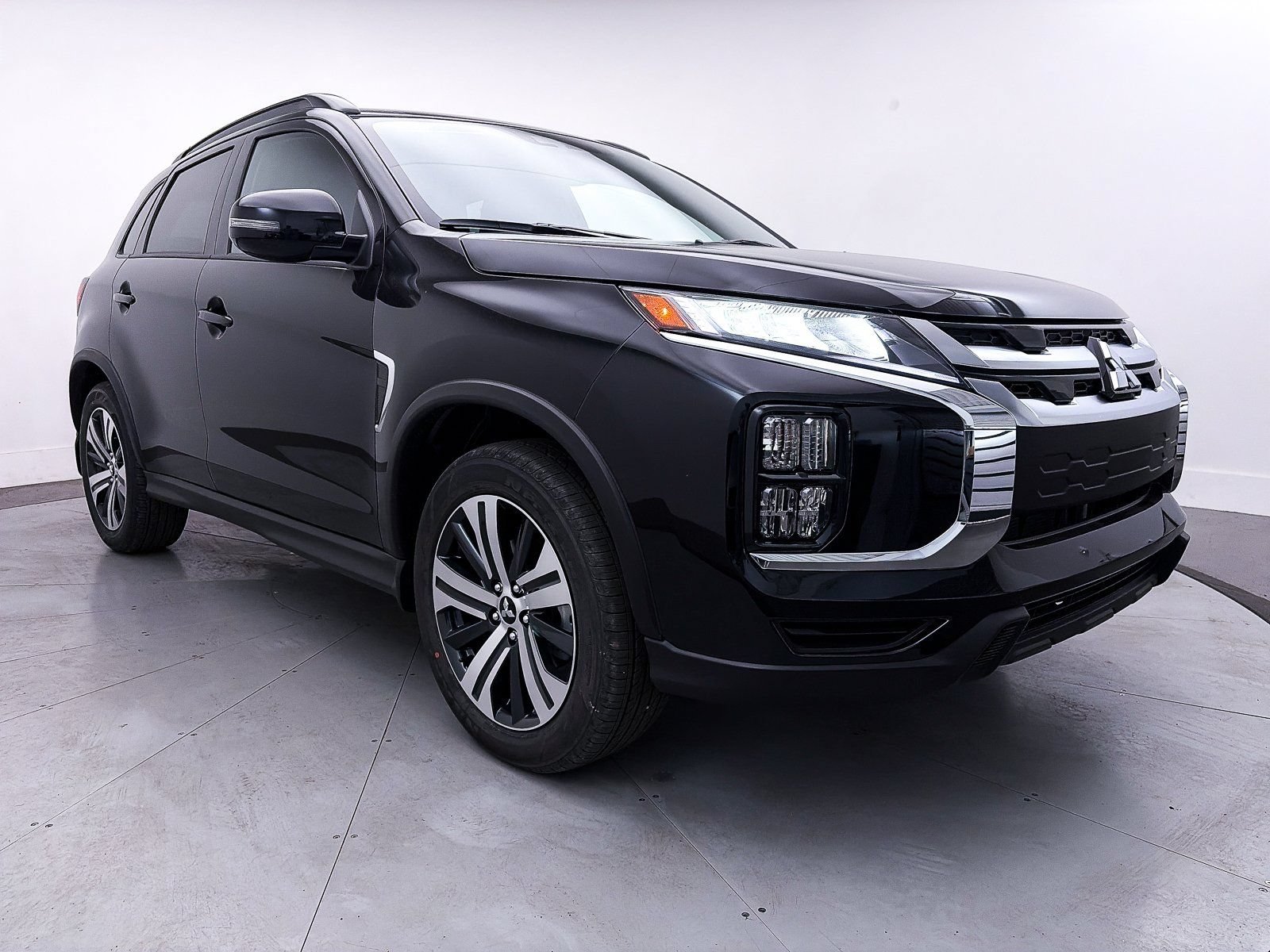 New 2026 Mitsubishi Outlander Sport SEL AWD/4WD image 1