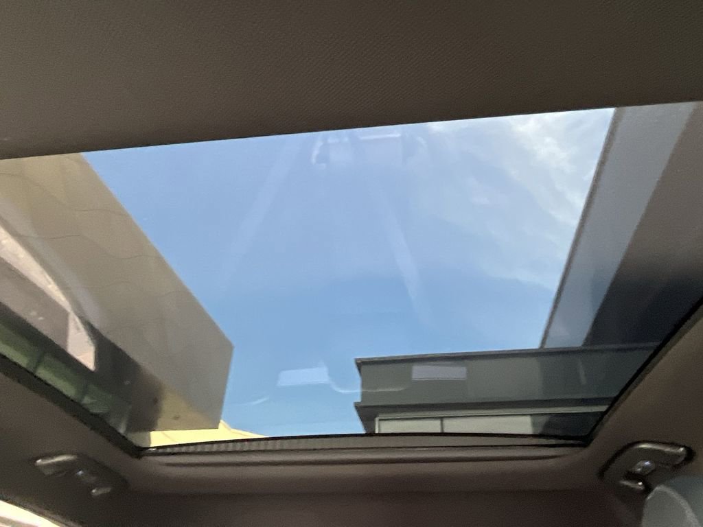 New 2025 Genesis GV60 Advanced image 16