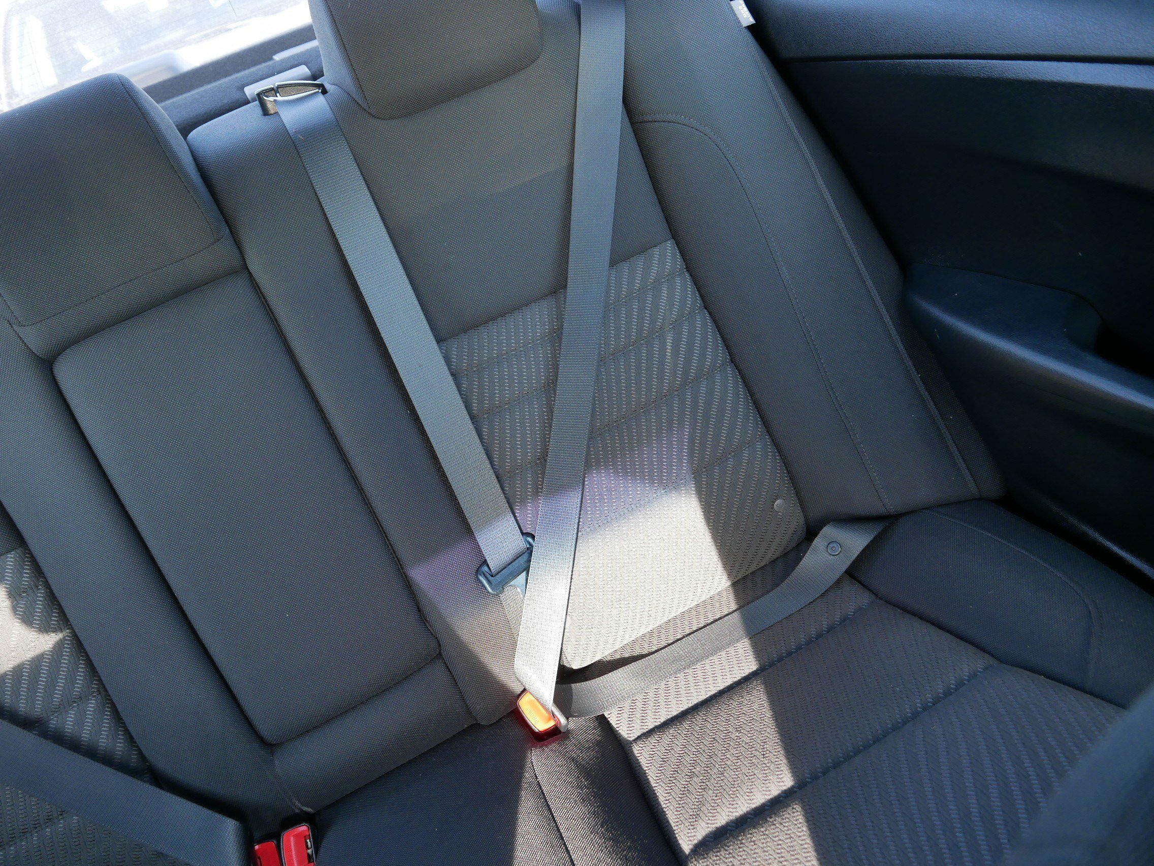 Used 2015 Toyota Camry LE image 14