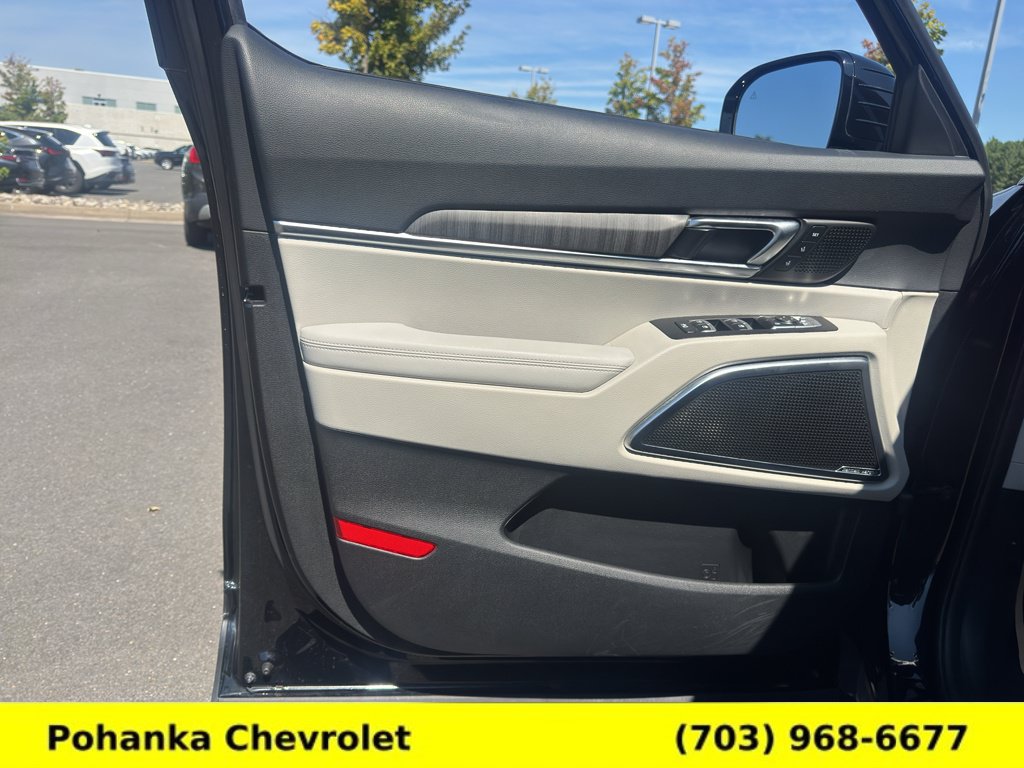 Used 2024 Kia Telluride SX w/ Towing Package FWD image 25